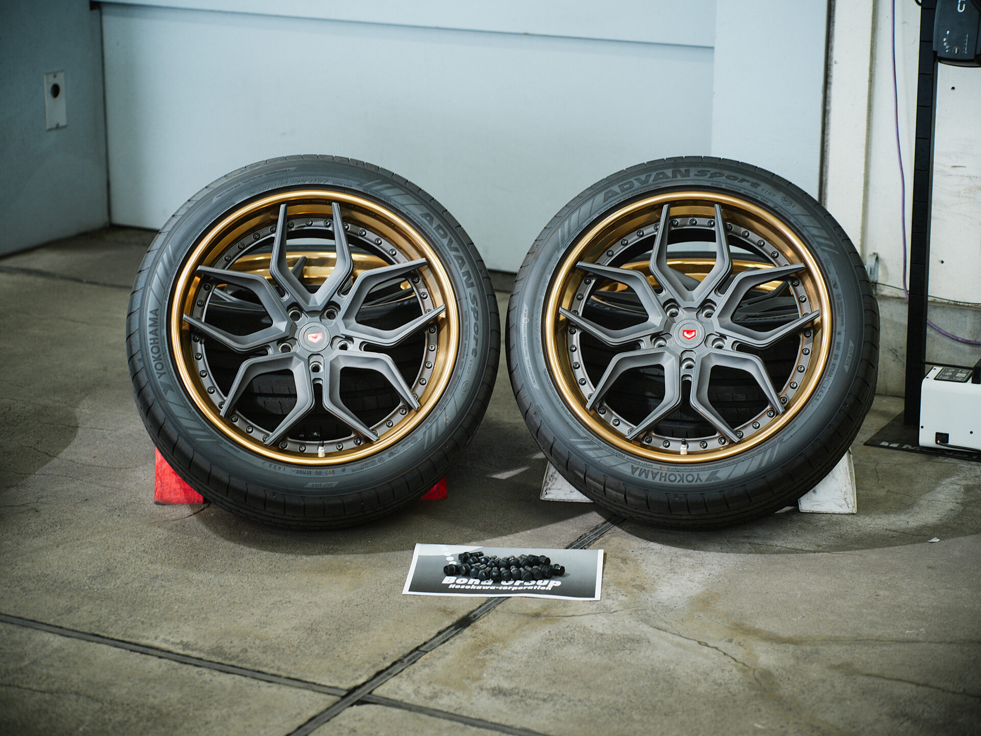 VOSSEN EVO-3R (3ﾋﾟｰｽ) + YOKOHAMA V107 285/40R22 for G-Class